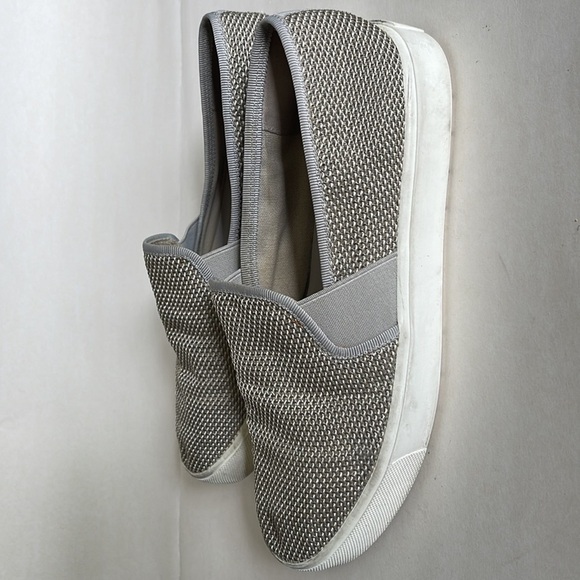 Vince Blair Woven Canvas Slip-On Oyster Gray Size 6 - Picture 4 of 9